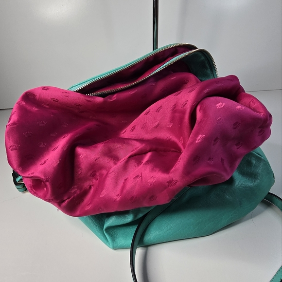 Juicy Couture Traveler Flap Crossbody Bag - Picture 15 of 16